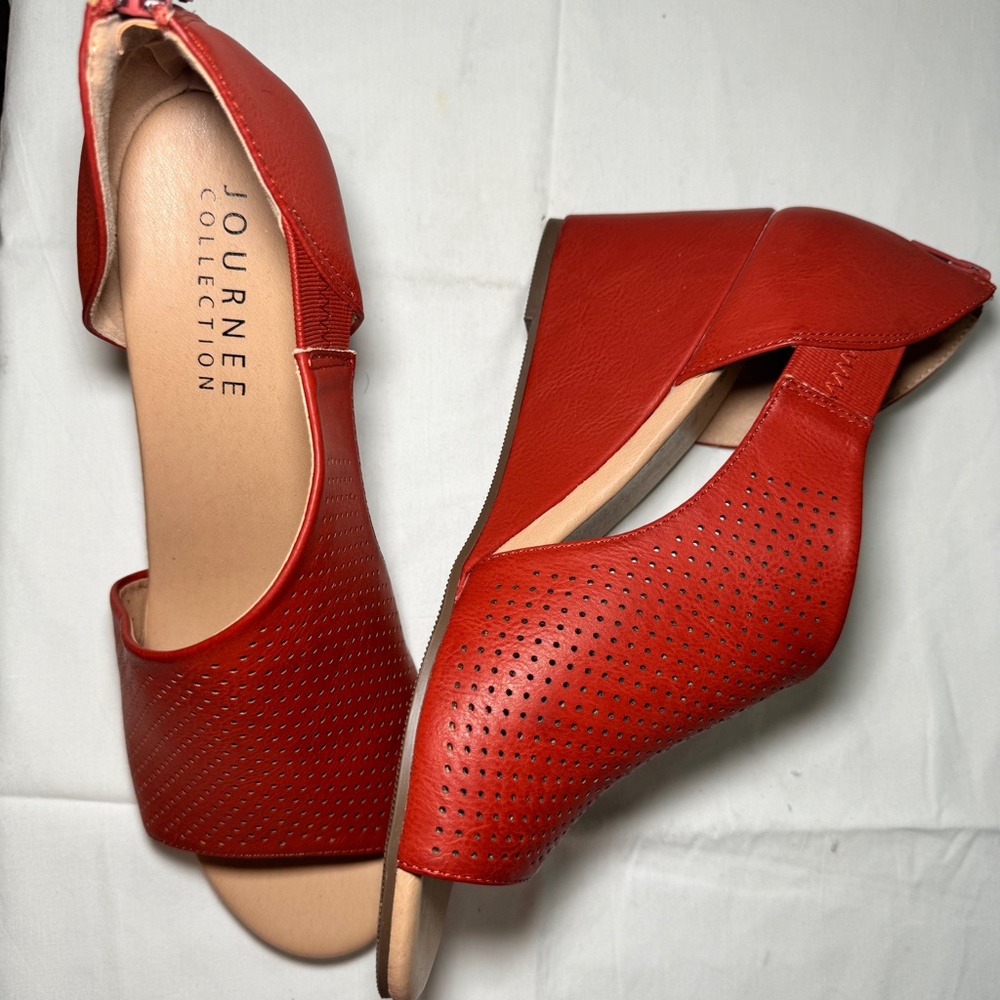 Journee Collection ARETHA (wide)
